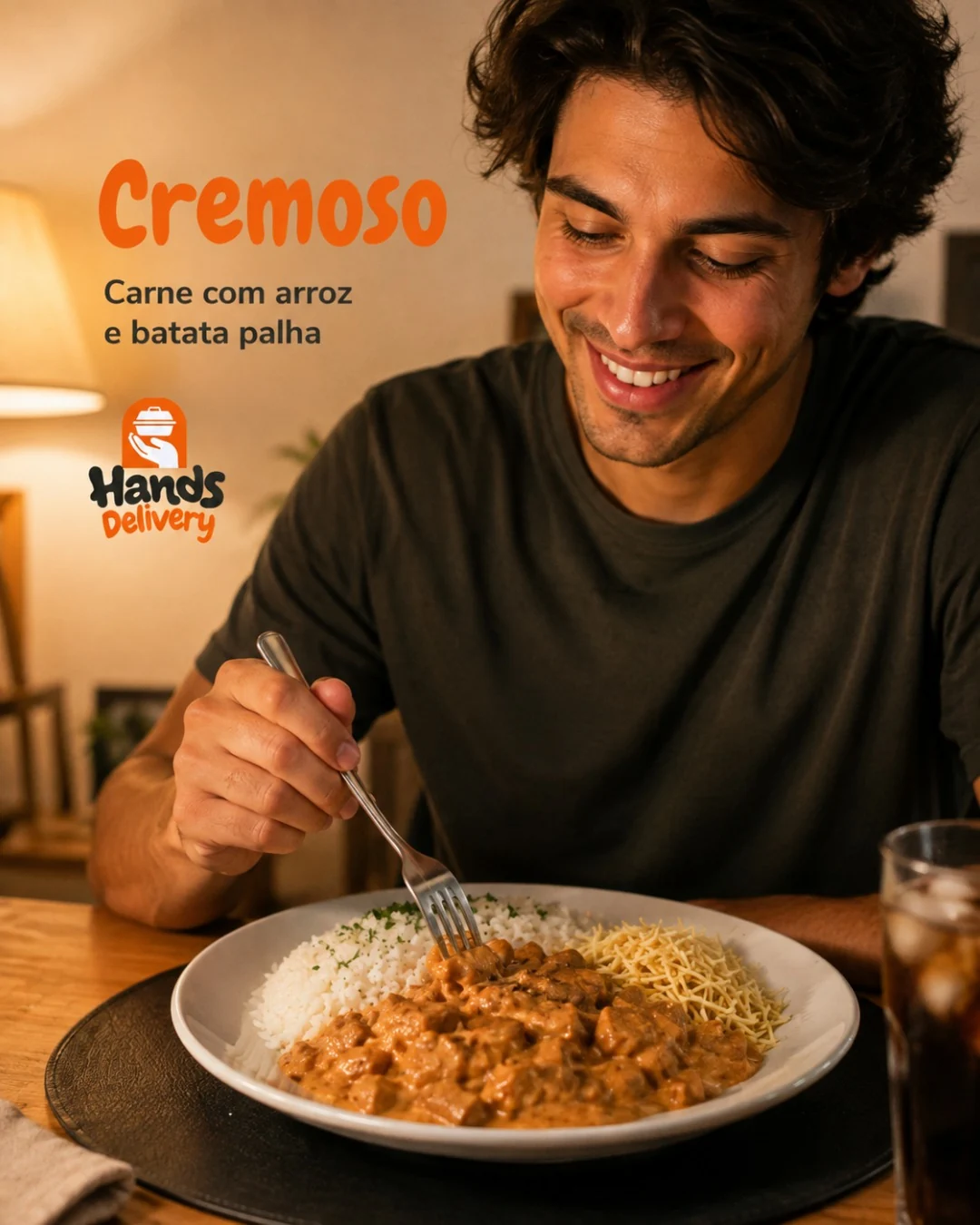 Arte publicada pela Hands Delivery com carne cremosa, arroz e batata palha.